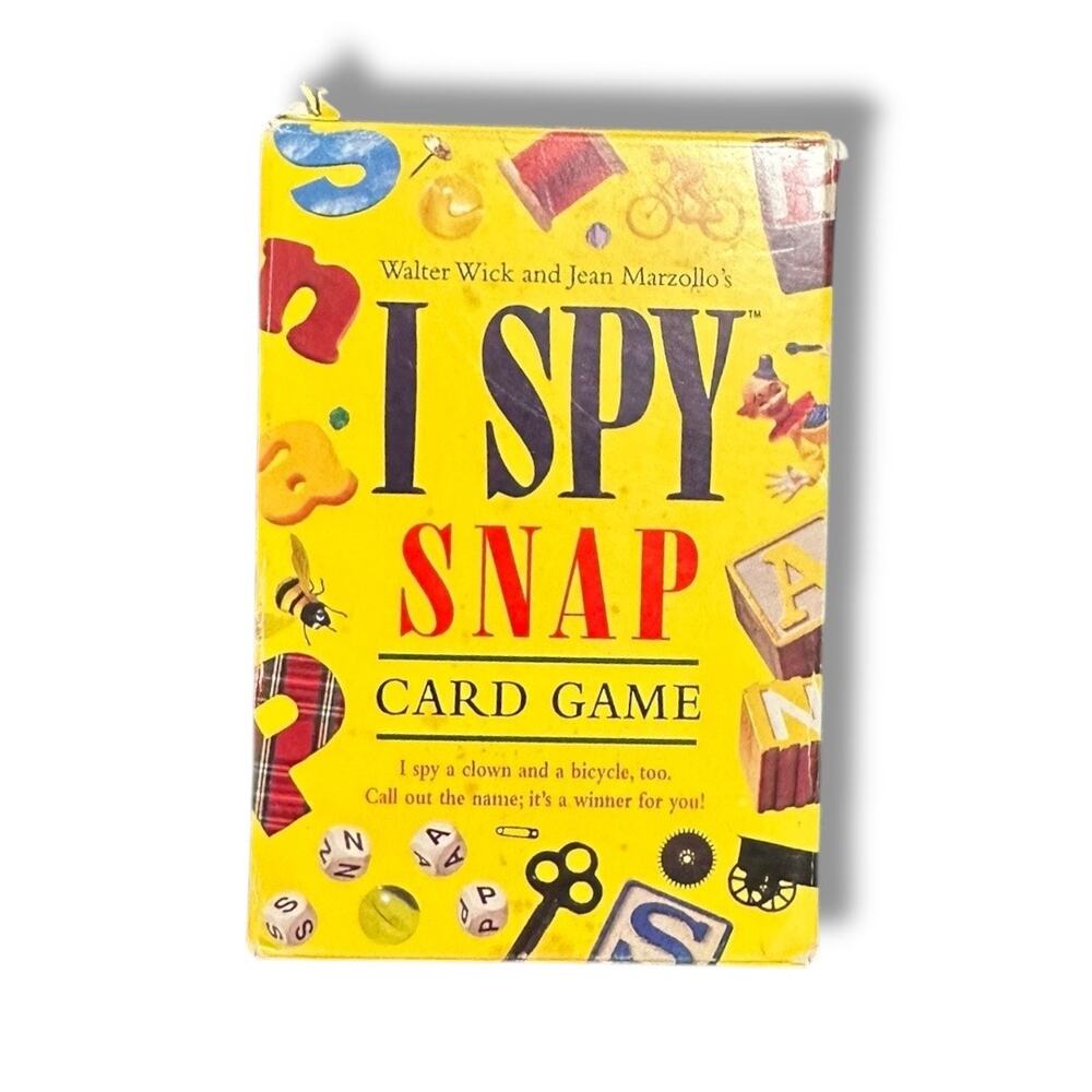 I Spy Snap Card Game by Briarpatch